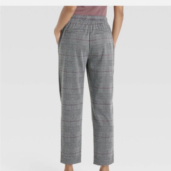 A New Day | Cropped dark gray plaid Pants elastic waist - Picture 3 of 14